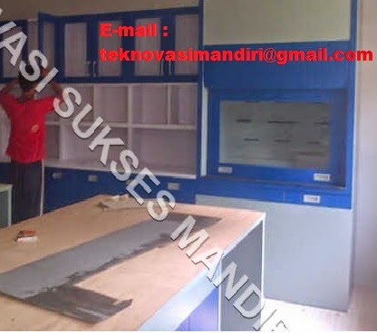 lemari asam laboratorium sekolah